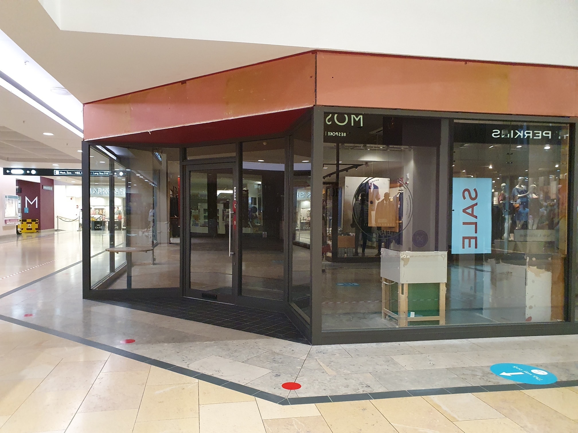 This is what a closed down Costa looks like – Telford Live