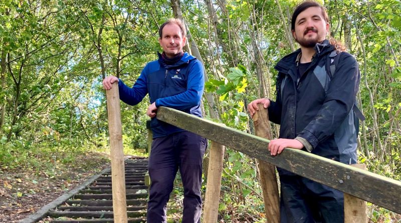 Tristan Hayes (left) and apprentice James Brammer