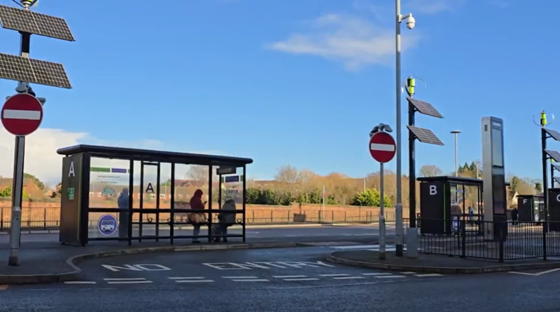 Council retains £2 bus fare